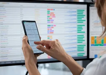 Systemy DMS i workflow – elektroniczny obieg dokumentów na komputerze i smartfonie